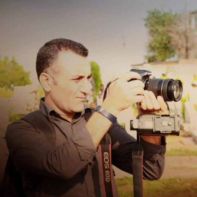 KurdistanAu's tweet photo. ROJAVA Ls frappes aériennes de la nuit dernière ciblant Dêrik, ont tué au moins 9 civils, dont le journaliste kurde Issam Abdullah
#TurkeyAttacksRojava 
#Kobanê #SYRIE
#EndIranRegime #مهسا_امینی #IranRevolution #IranProrests #JinaAmini #MahsaAmini #JinJiyanAzadi 
#Confession_time https://t.co/voNnVv4UK5