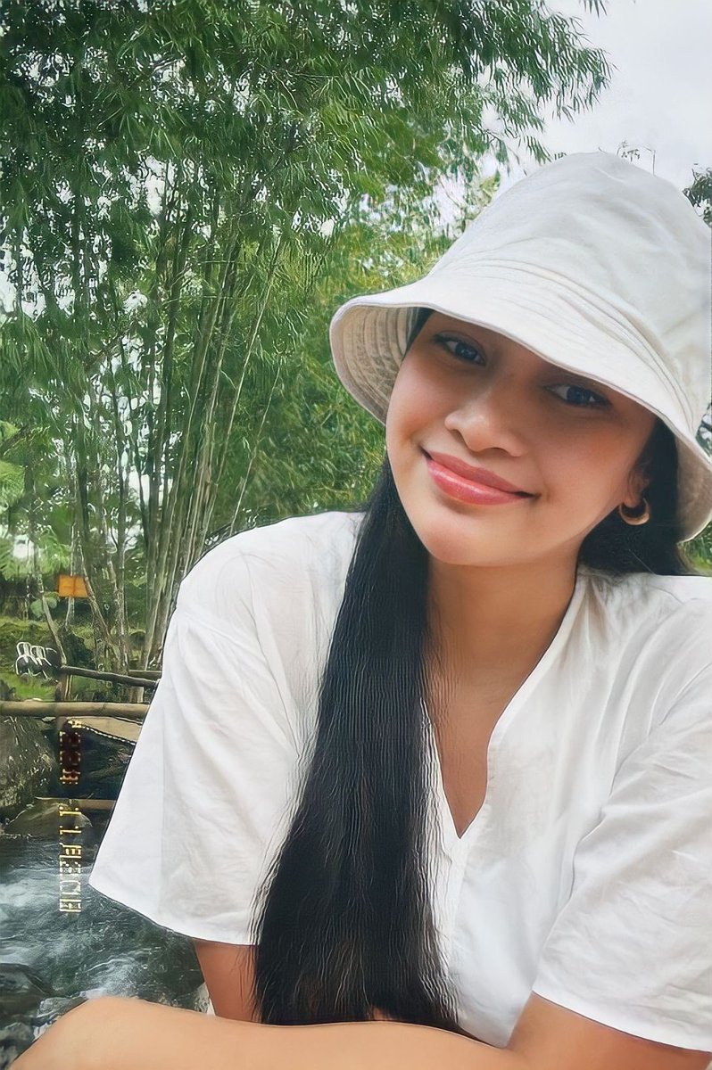 Jonaxxthebest's tweet photo. “Out from the barrio you hear my rhythm on the radio” 

Plssss ang ganda ganda mooo
(Ig posts) https://t.co/a8vrgfBHjy
