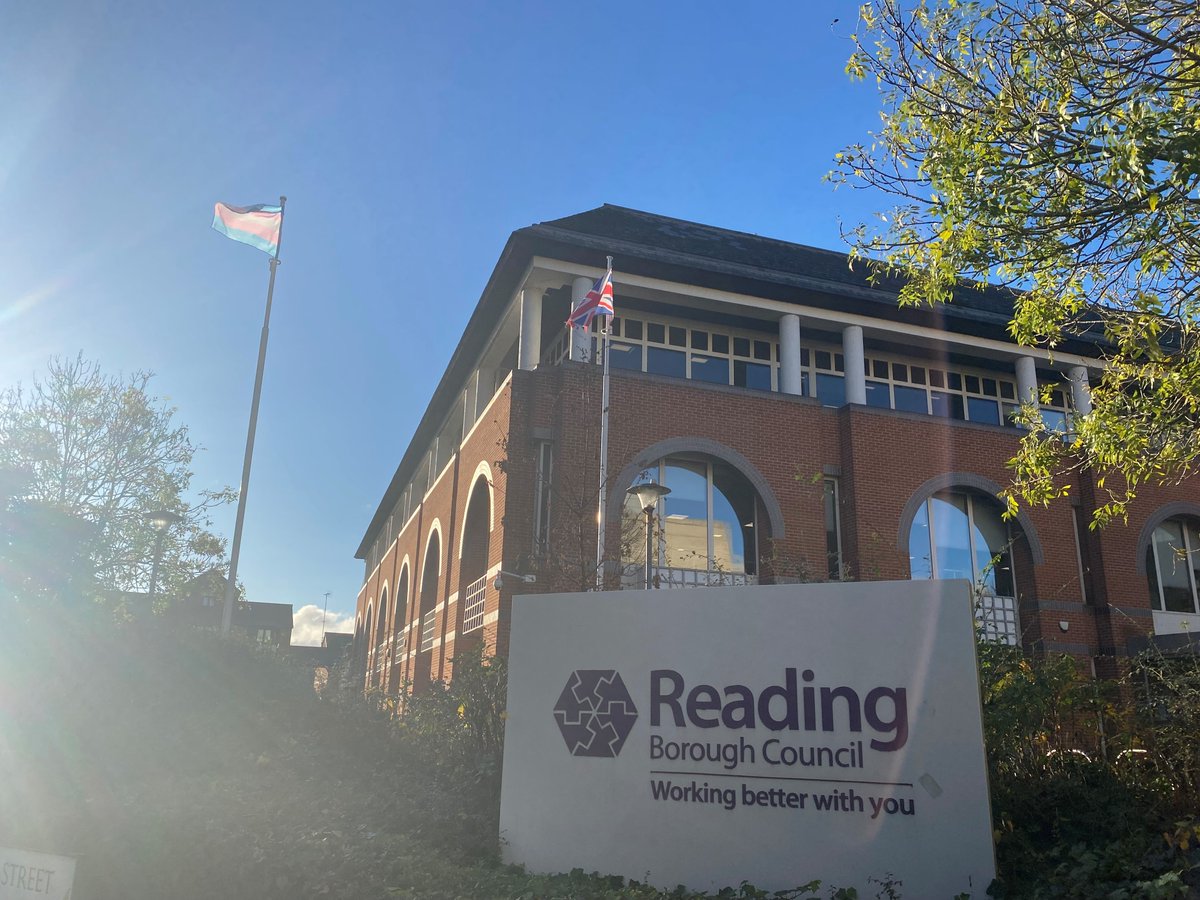 ReadingCouncil's tweet image. Today, as a mark of respect for #TransDayOfRemembrance, @ReadingCouncil will fly the flag at half-mast 🏳️‍⚧️ 

This #TDoR2022 honours those who have lost their lives to transphobic violence. Everyone deserves safety, dignity &amp;amp; a future where they can thrive

 #TransWeek #TDoR