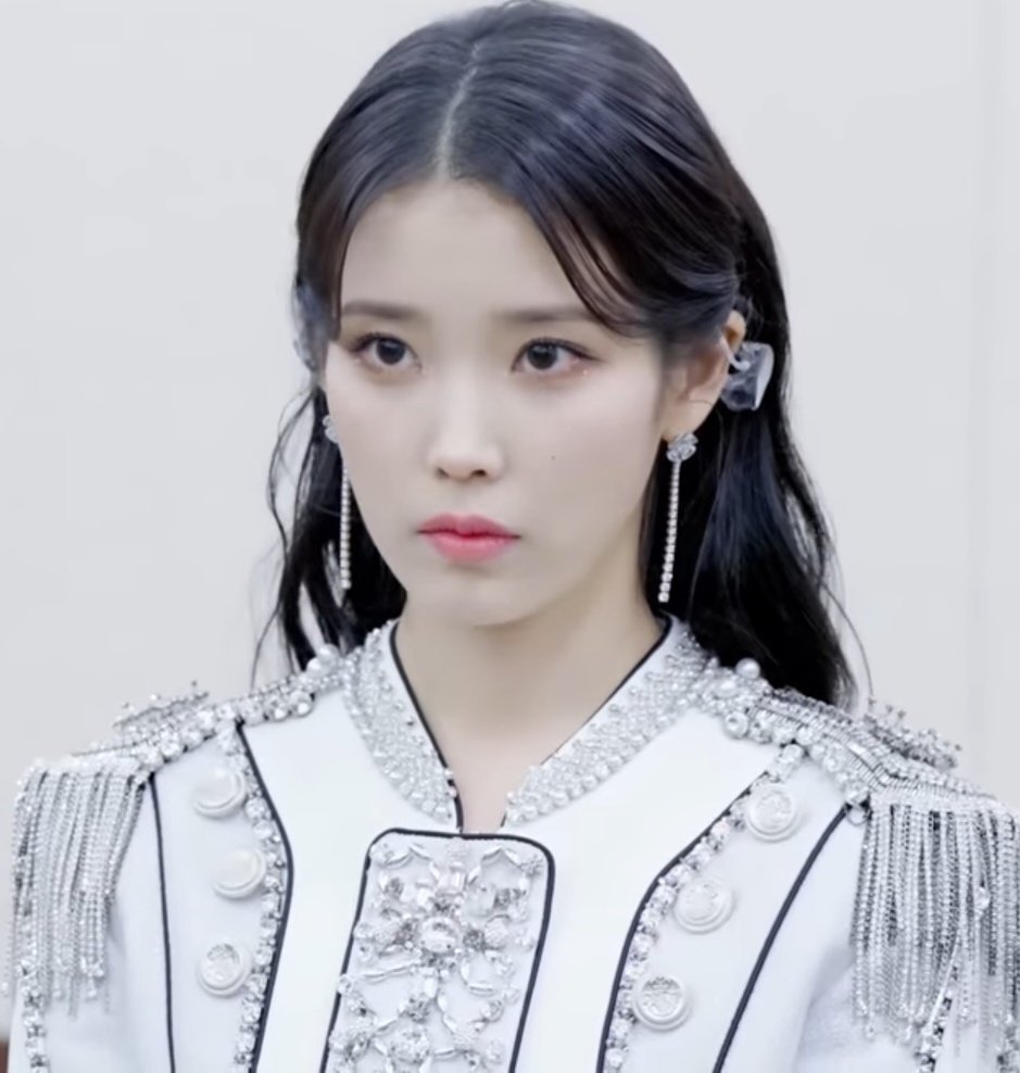 LizAlberio's tweet photo. #아이유 #이지은 #IU 
#LeeJieun https://t.co/quKCzpN9dR