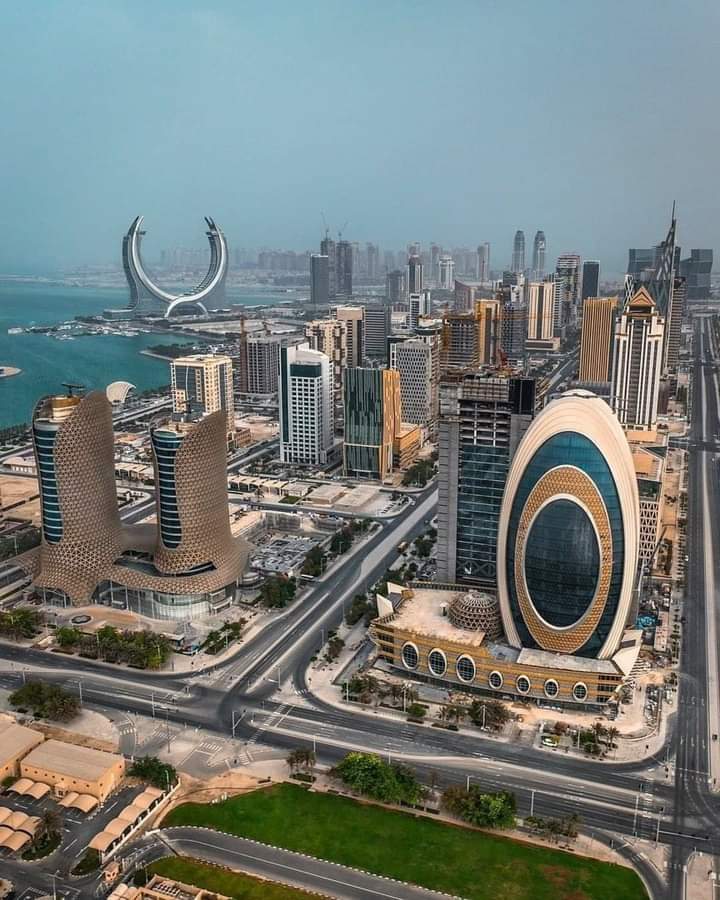 قطر تدعوا الى الاسلام في المونديال 
الاسلام السياسي يدعوا الى الاسلام ايضا 
برأيك اي اسلام سيدخله الكافر !!!!
الصورة 👇 ستجيبك عن اي اسلام سيدخله الكافر 

المهم قطر نحو المجد والتاريخ 
قطر اصبحت فخرا للعرب 
🇶🇦 
#كأس_العالم_قطر_2022