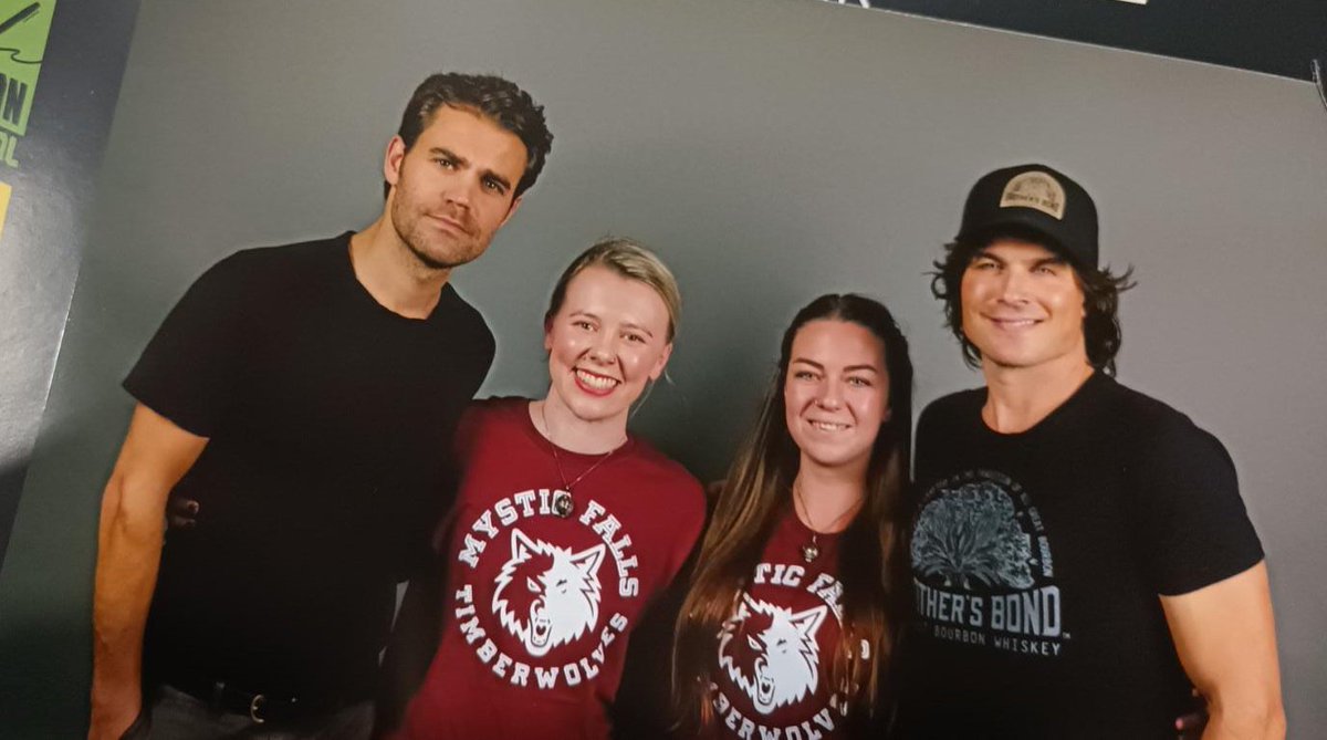 ambiian's tweet photo. Yesterday could not have been better, meeting @GatenM123 @iansomerhalder &amp; @paulwesley 😍 absolutely unreal! @comconliverpool https://t.co/oXFzXGddvq