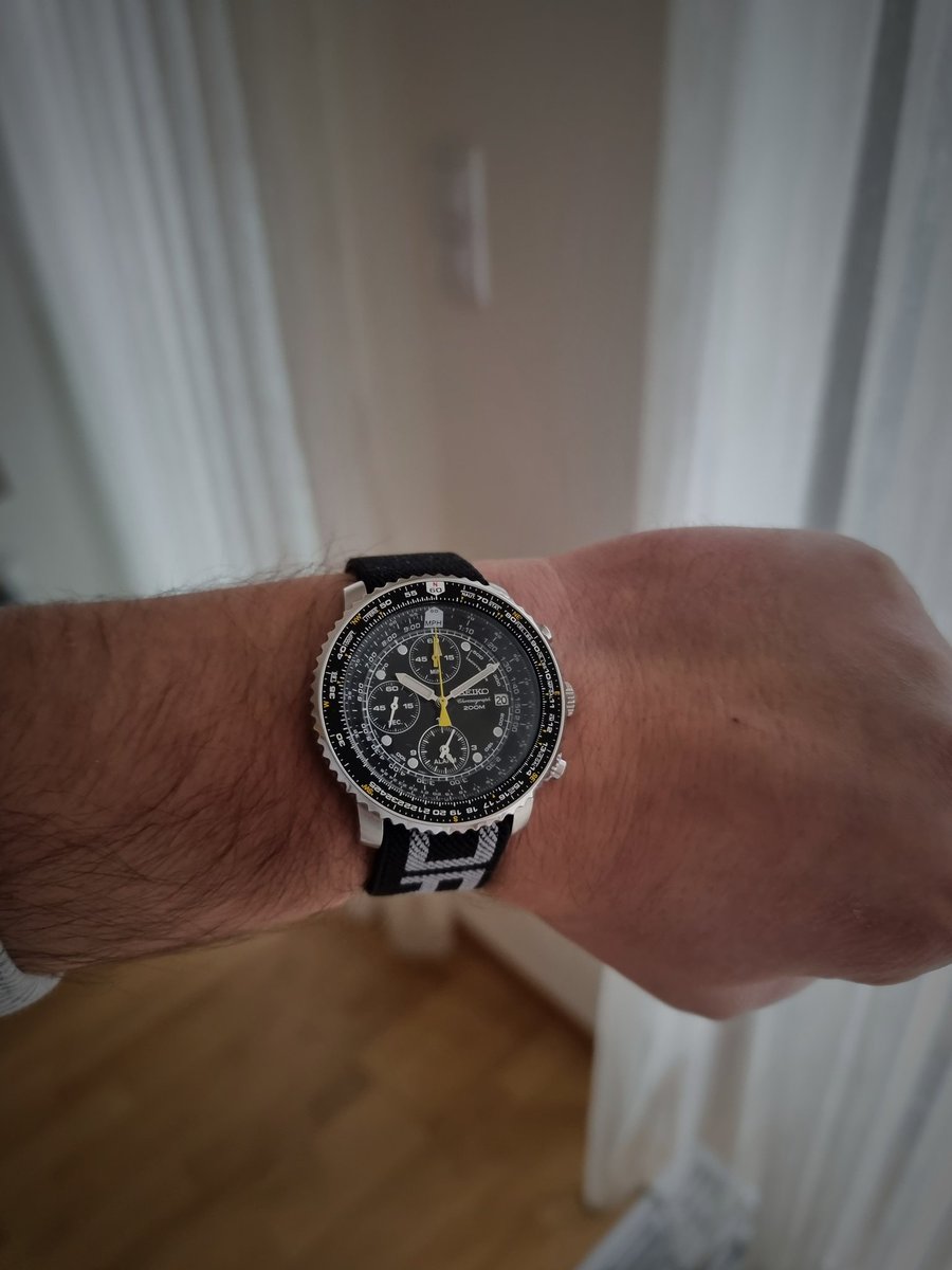 IvoApostolovski's tweet photo. #WatchOfTheDay #SeikoFlightMaster https://t.co/bsXZMGIjSb
