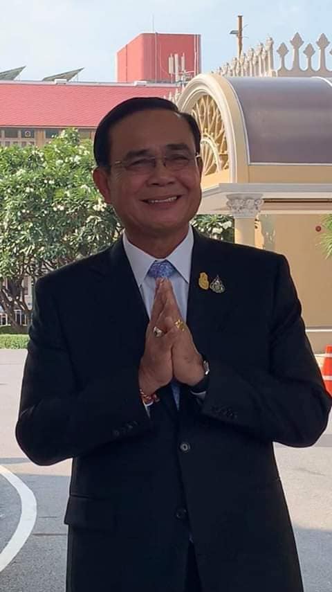 tigeryellowlive's tweet image. ลุงทำได้ และสุดยอด  #APEC2022THAILAND