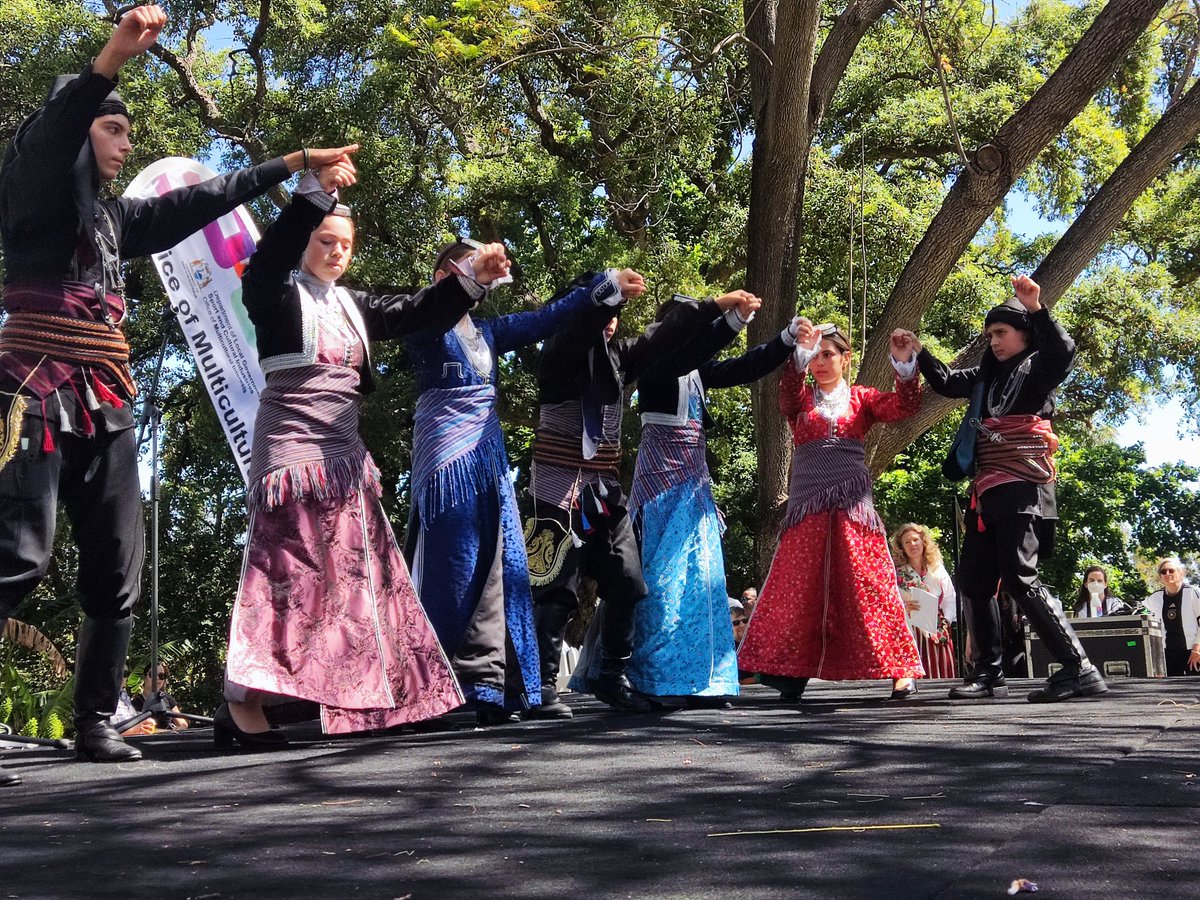 World of food festival 2022 of the Consular Corps WA at the @GovHouseWA gardens today.
🇬🇷 Greece 🇬🇷was there with food by the Souvla Boys and dances by the St George Pontian Brotherhood WA. 

<a href="/GreeceMFA/">Υπουργείο Εξωτερικών</a>, <a href="/EmbassyOfGreece/">Greece in Australia</a>