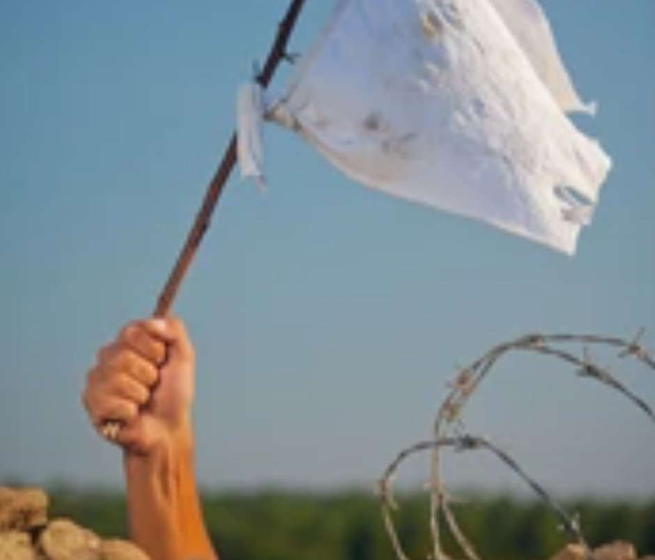 Bunos días 😉💙Mi nuevo libro 📖camino de <a href="/Olelibros/">Olelibros.com</a>
 
'Cuando vengan a buscarme no estaré solo
armado con versos y palabras
liberado de las armas del odio
abrazado a mi bandera 
y a mi causa.
Los poemas ya estaban escritos
solo tuve que ordenar las palabras'
©️✍️ <a href="/FerranGarrido/">Ferran Garrido Machado</a>