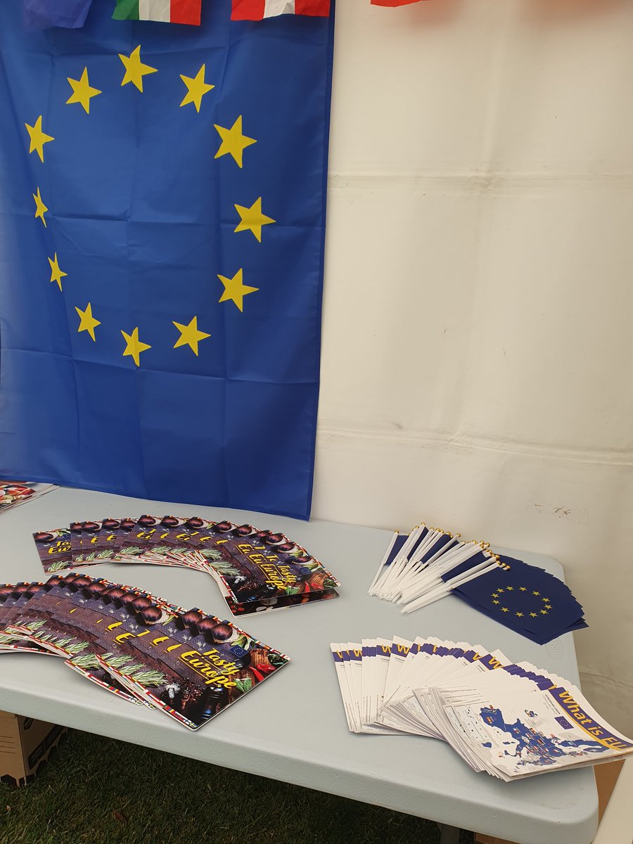 Whoever visited the World of Food Festival today at the @GovHouseWA, along with tasting food from many European Countries in their individual stalls, could also take home a cook book with famous recipes from all over the European Union from the 🇪🇺EU🇪🇺stall!

<a href="/EUinAus/">EU in Australia</a> <a href="/GreeceMFA/">Υπουργείο Εξωτερικών</a>