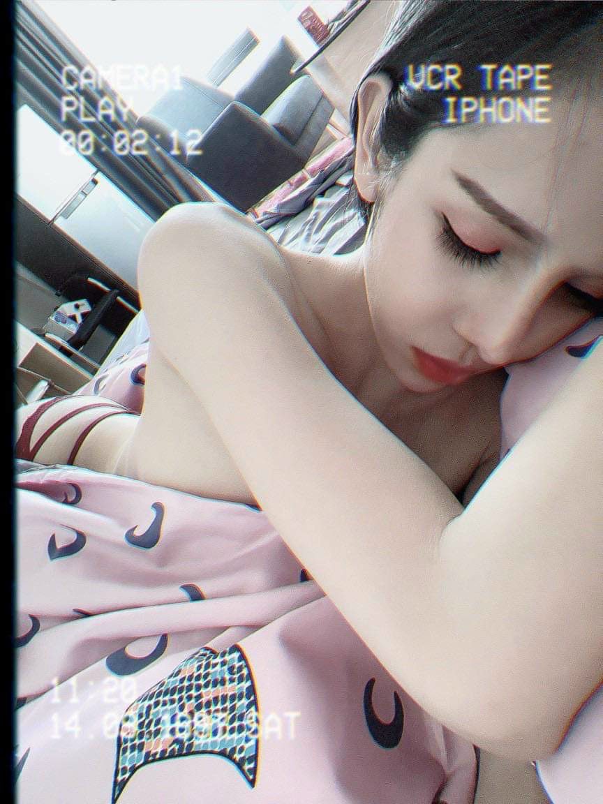 Candy032581's tweet photo. Khó ngũ quá đi ah 🤭 https://t.co/AWlMc8ZGPF