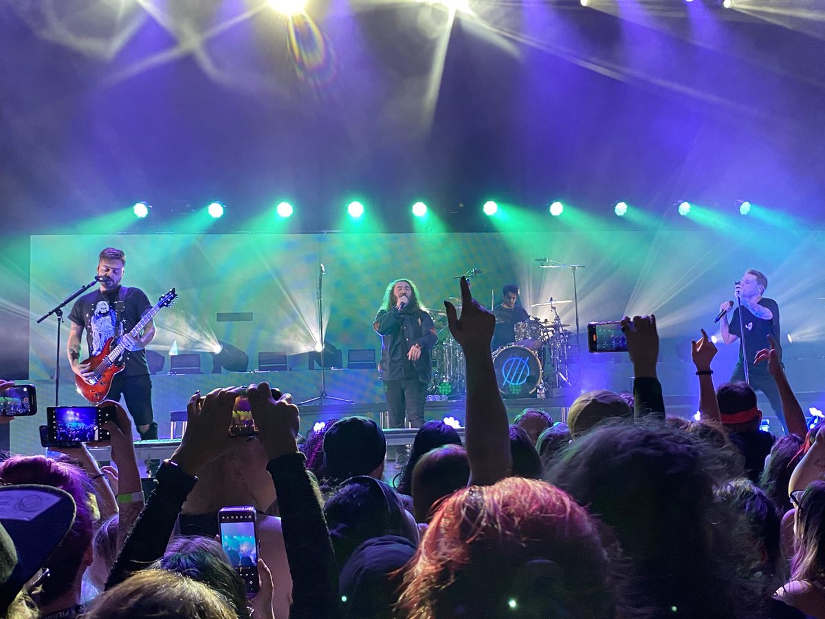 joshw0530's tweet image. .@IPrevailBand closing out the night! They absolutely killed it 🤘🏼 #TruePowerTour