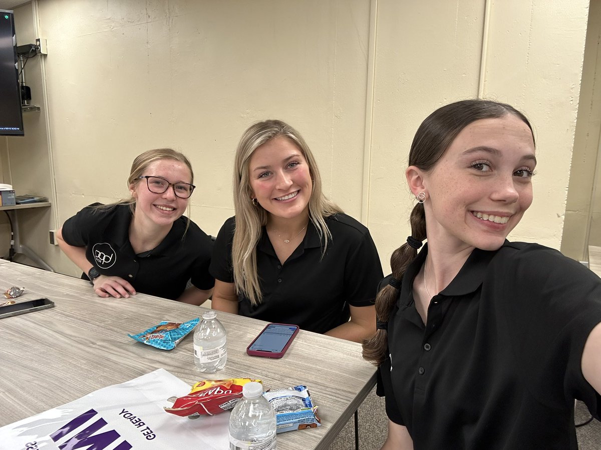 Prepped and ready for the next two days of #IAUFLC22 🔷🫶🏻<a href="/IowaBPA/">Iowa BPA</a> <a href="/IowaFBLA/">Iowa FBLA</a> <a href="/_IOWADECA/">Iowa DECA</a>