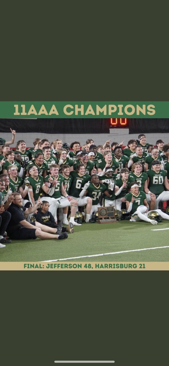 WOW‼️ What a Ride, couldn’t and wouldn’t ask for nobody else but these group of guys!. What a blessing man. Words can’t explain this feelings. All glory to the Man Above for allowing us to have this wonderful opportunity. STATE CHAMPION ‼️💍 Dreamed it, now we made it a reality.