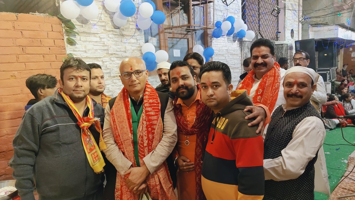 SahilMa00340166's tweet photo. 🙏LST NGT JAGRAN AT SUBASH NAGAR🙏
@TopologyInVeins @PuneCityPolice @pooja_khajuria @poonamguptabjp @poonam150895 @SarsBharti @varsha_jamwal @GuyFieri @Manisha02561954 @Vti99K @BajwaRubina24 @wadaliofficial @GaganMast3 @1mastersaleem @TilakGu24724120 @shaktiparihar_ @myogioffice https://t.co/LmaV8VFeat