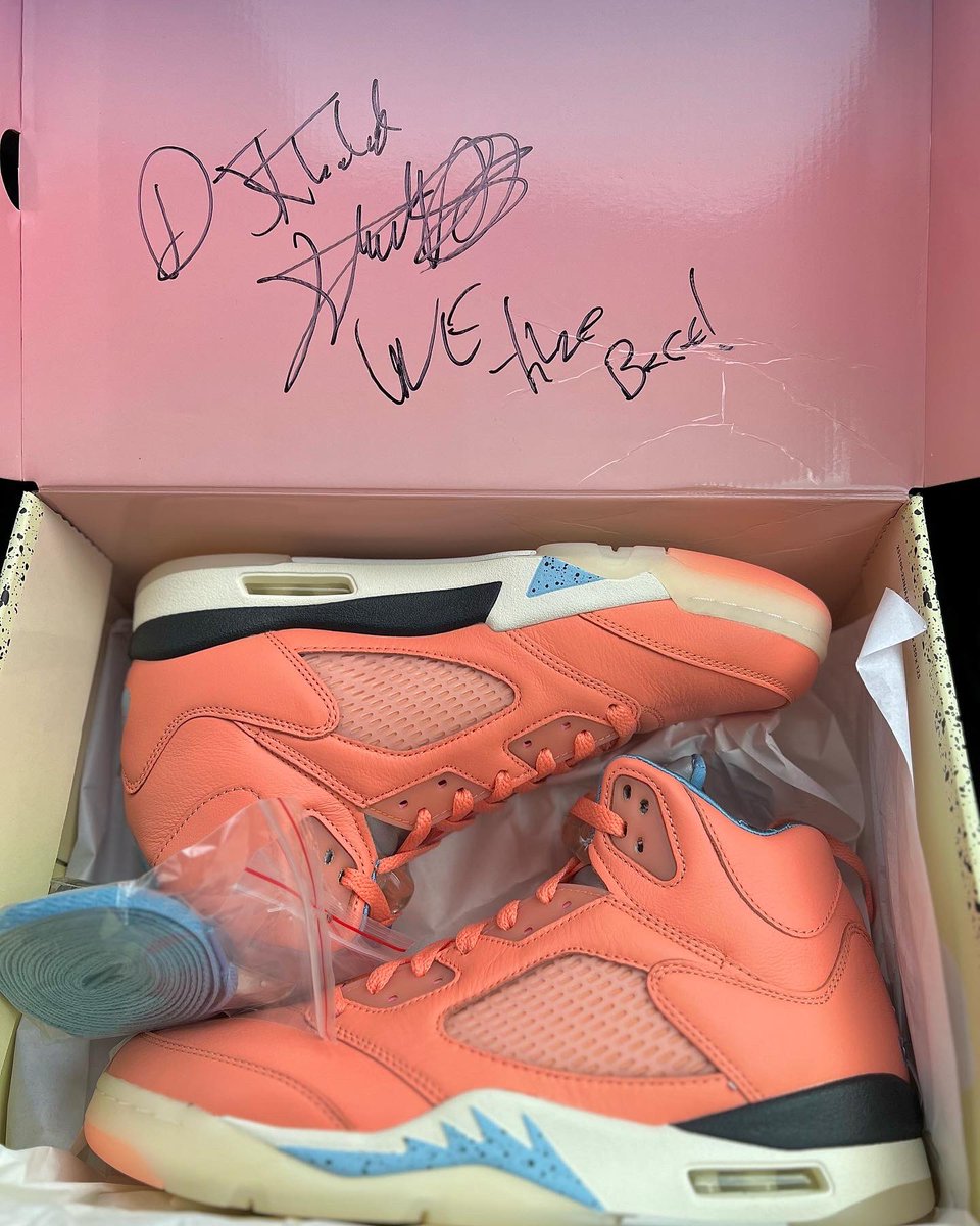 CPHL11's tweet photo. Thank you @djkhaled !!! BLESSING MIAMI! Retail Jordan 5’s 🔥🤘🏽 #DadeCounty #WeTheBest #GodDid @snkr_twitr @MJO23DAN @karidaniels https://t.co/17nW30NBq3