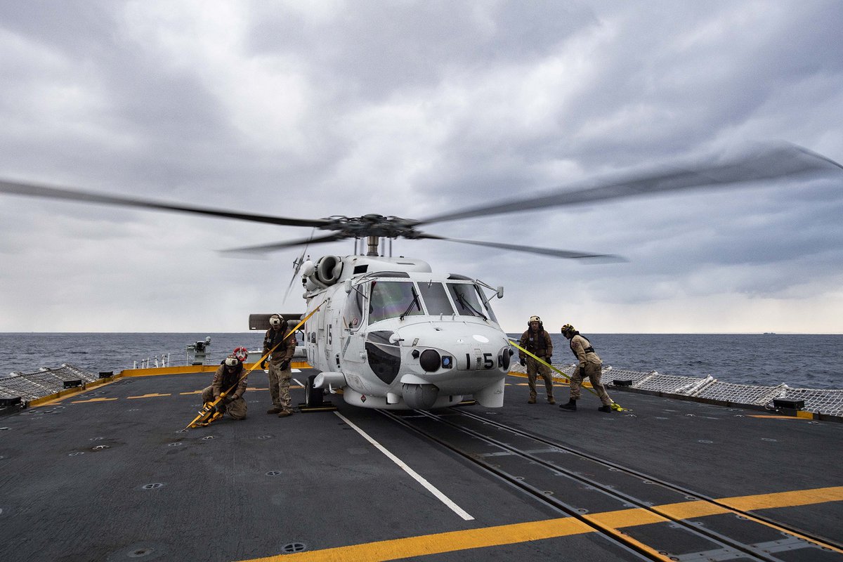 HMCS/NCSM Winnipeg tweet media