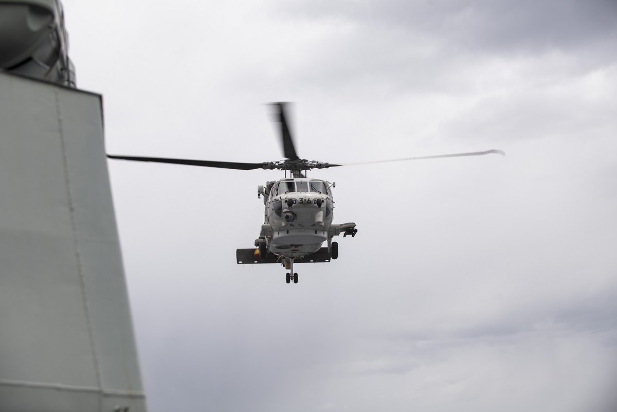 HMCS/NCSM Winnipeg tweet media