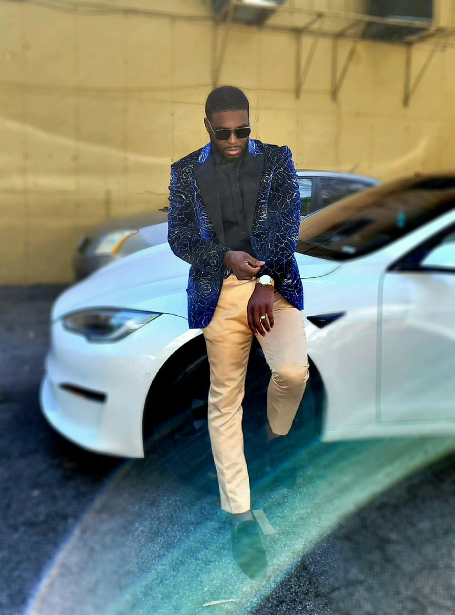 joethemaster_'s tweet photo. Is the jacket 😍 👀 for me. How about you https://t.co/9svOA861NL