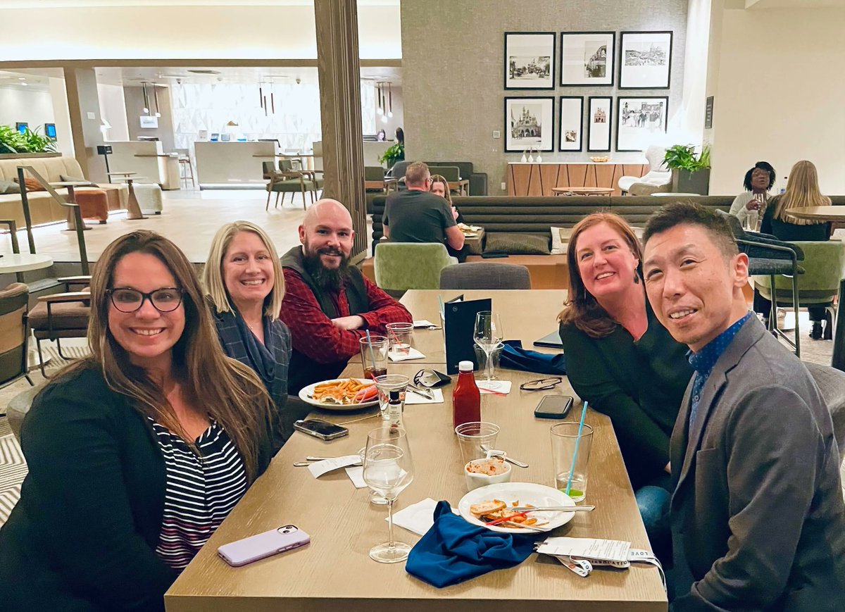 smithcollegessw's tweet image. It&apos;s the @JSWE_CSWE editorial board having fun after a panel together yesterday @ #APM2022! Kenta Asakura (Smith),  @DparrishParrish from @Baylor_SSW, @cmogrowilson1 from @UConnSocialWork, @ProfJaggers from @USocialWork, Elissa Madden from (Baylor). @CSocialWorkEd #CSWE #JSWE