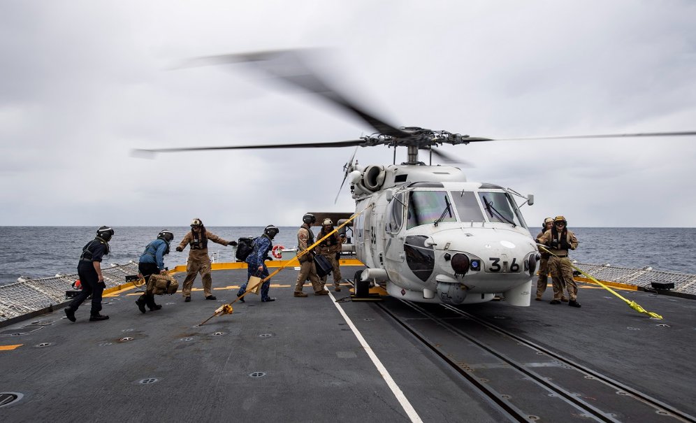 HMCS/NCSM Winnipeg tweet media