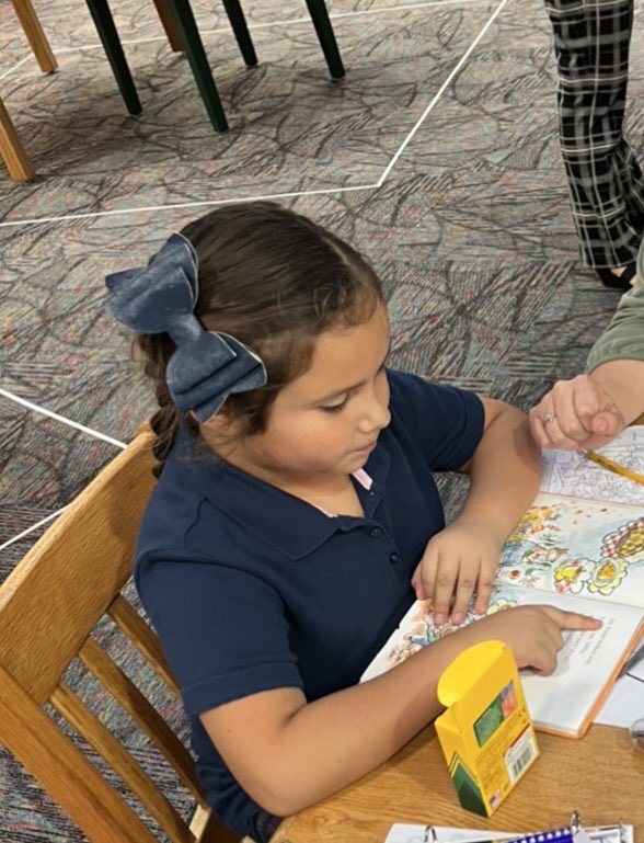 This week is Children’s Book Week, students enjoyed activities in libraries across our district! Thank you librarians for organizing activities that promote a love a reading all year long.  #psjareads #psjalife <a href="/PSJAISD/">PSJA ISD</a>