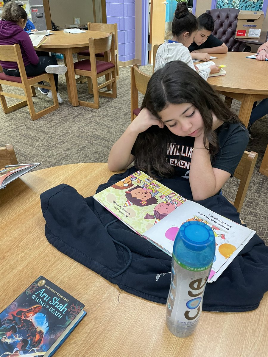 PSJA Library Services tweet media