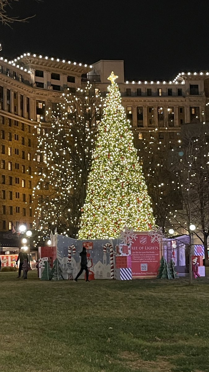 LtcDanJ's tweet image. The Salvation Army #TreeOfLights campaign officially launched this evening in Rice Park in downtown St. Paul, Minnesota. Thanks to all of the groups and organizations that helped kick of the season tonight and for your support of @salarmynorth Twin Cities.