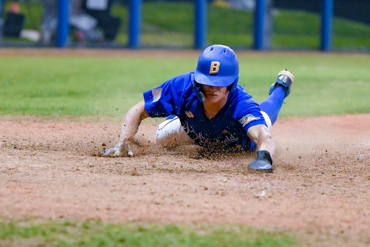 2mduffel's tweet photo. B3 @CSUB_Baseball leads @USC_Baseball 6-0 in game 2 of the doubleheader.
@CSUBAthletics #HardtField https://t.co/zzx5AAvuY7