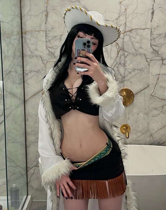 the one piece is real https://t.co/ir34CWm0jY