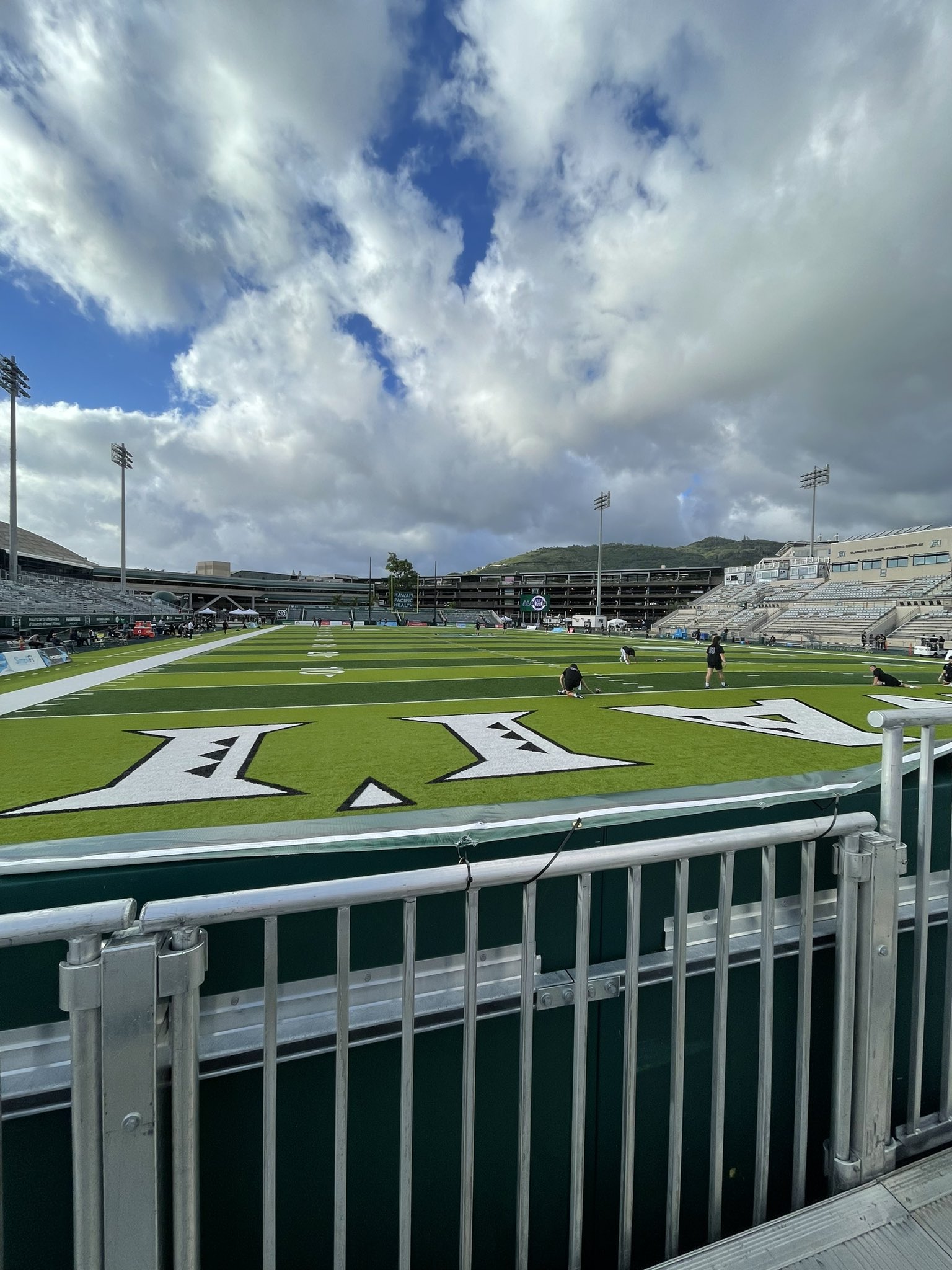 usu-football-truck-on-twitter-equipment-is-unloaded-and-the-u-haul-is