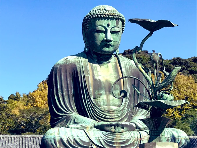 紅葉と青空の鎌倉の大仏。 色んなアングルで撮影