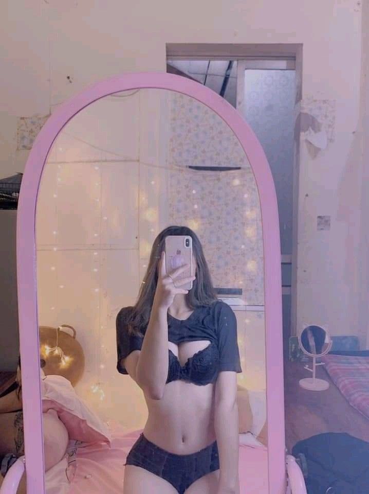 Cryptoworld7860's tweet photo. React and retweet for a suprise 💦 https://t.co/ZVlTx3Yefn