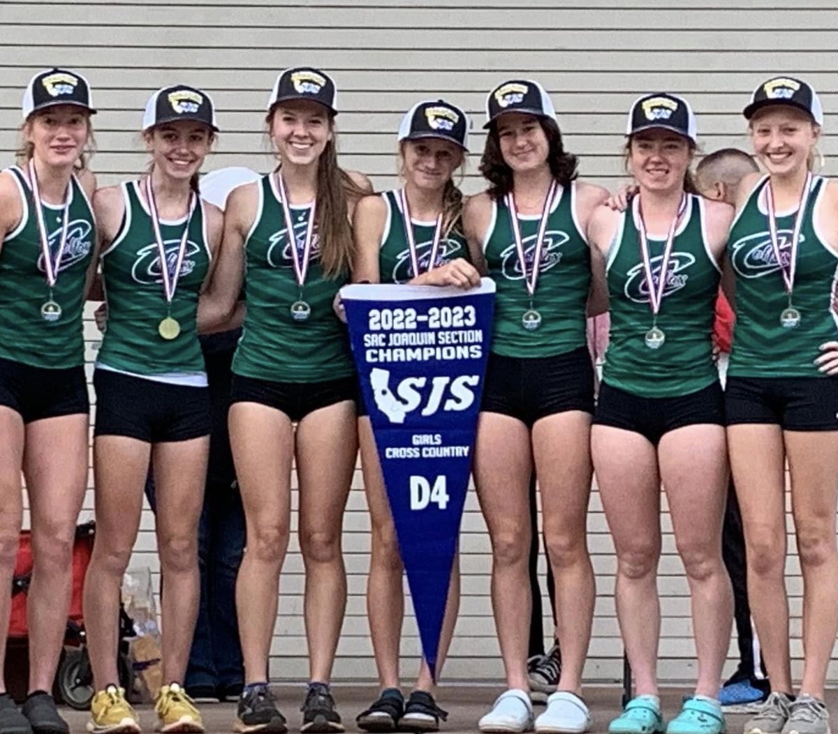 MikeRay17's tweet image. Congrats Colfax High girls SJS D-4 Section cross country champions. Good luck at state!!