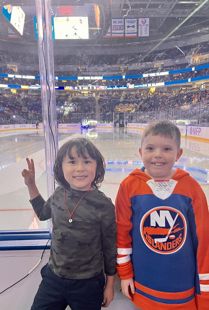 ErARazzi's tweet image. First Islanders Game! @NYIslanders #isles #nyisles