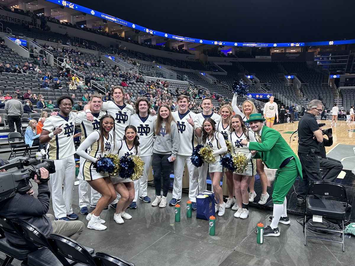 Thanks for the Picture <a href="/NDCheerTeam/">Notre Dame Cheer ☘</a> <a href="/_BellaWestbrook/">Isabella Westbrook</a> #STL #TheLou