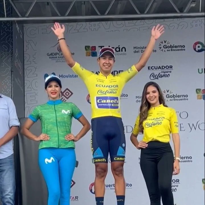 Damiankoralec's tweet photo. #VCE2022 VUELTA CICLISTICA AL ECUADOR 🇪🇨 2022.
#lidergeneral #IgnacioPrado México 🇲🇽 https://t.co/8k3L4KL4N0