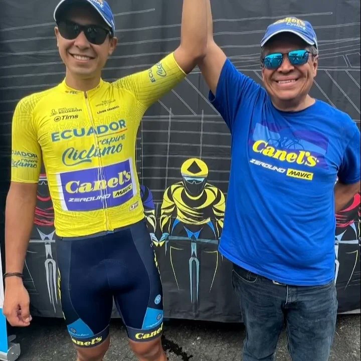 Damiankoralec's tweet photo. #VCE2022 VUELTA CICLISTICA AL ECUADOR 🇪🇨 2022.
#lidergeneral #IgnacioPrado México 🇲🇽 https://t.co/8k3L4KL4N0