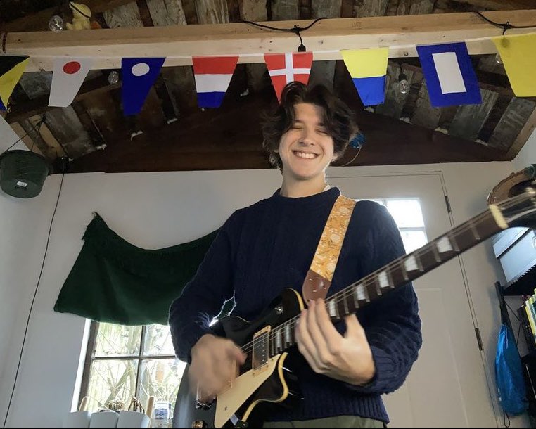 The Blue Room tweet media