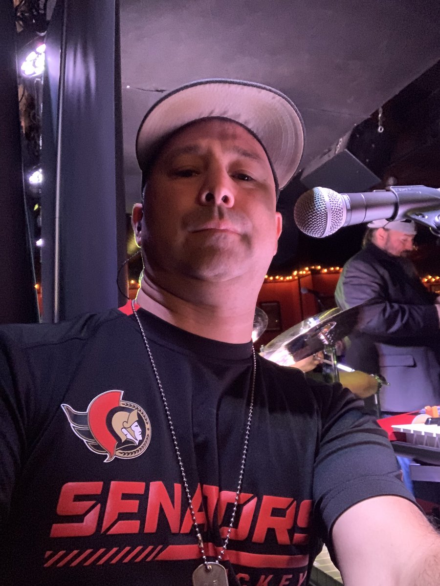 3MiBoston's tweet image. Boys from Boston showing some support @Senators #GoSensGo #ottawasenators @BradyTkachuk71 #ToTheTinny