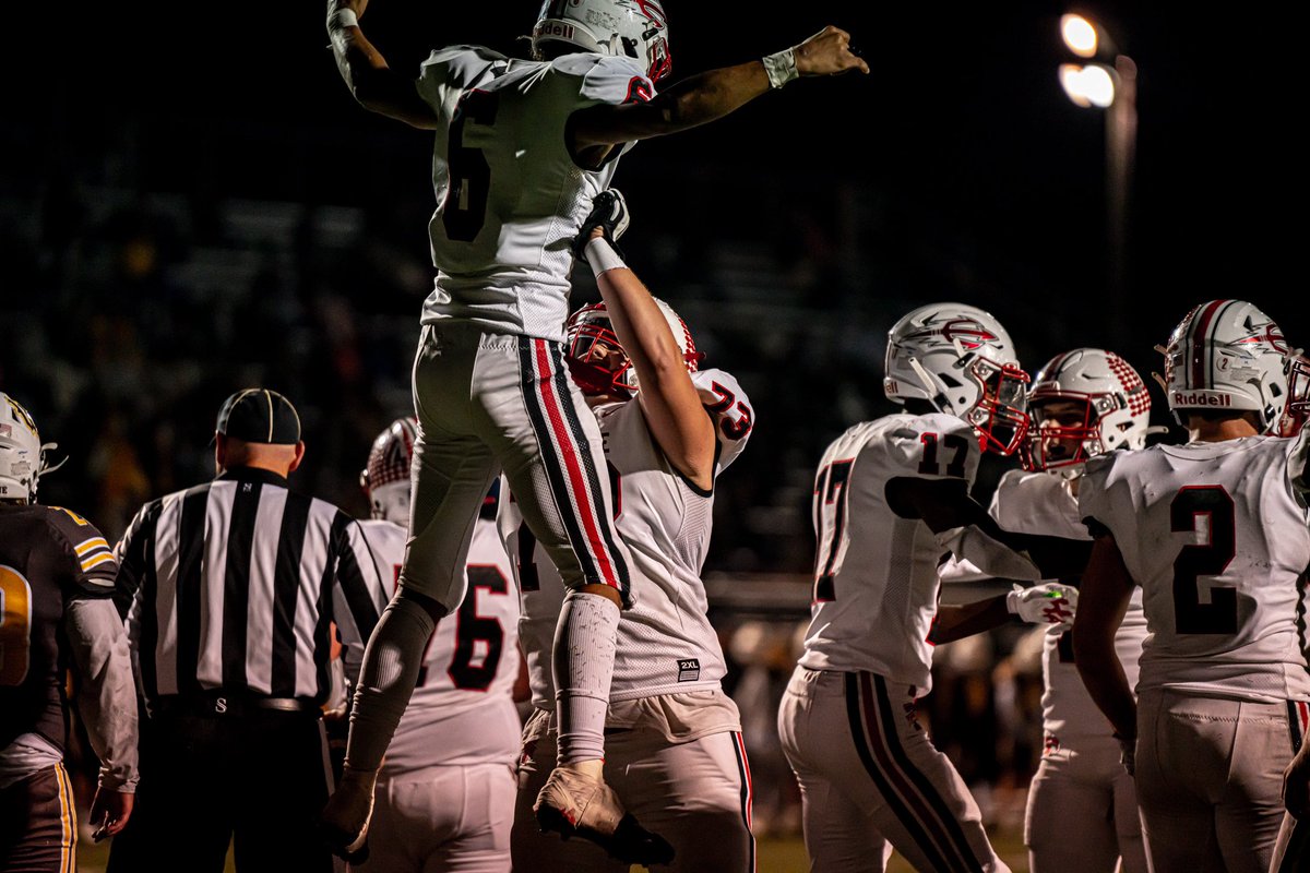 Absolutely incredible <a href="/TippFB/">Tippecanoe Football 🏈</a> game! <a href="/liam_poronsky/">Liam Poronsky</a> your leadership showed from start to finish. The poise and focus was off the charts! <a href="/TippecanoeAD/">Tipp Red Devils</a>