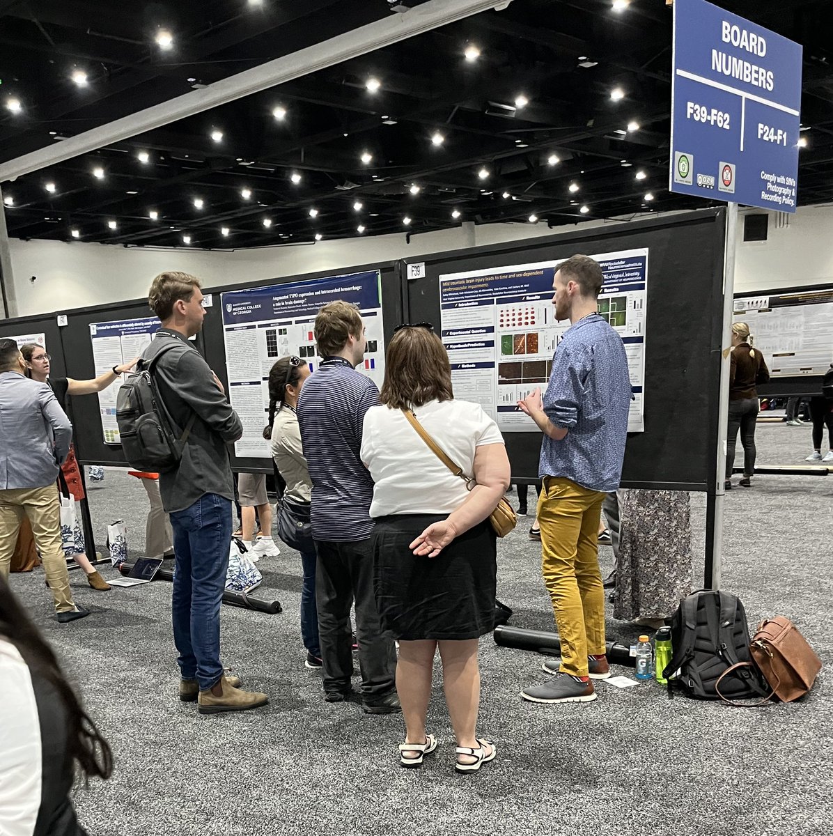 WhiteheadB19's tweet photo. Very glad to have gotten tons of time presenting my recent publication data with great scientists out here in San Diego today! Excited to spend the rest of the week learning from my colleagues and peers! #sfn2022 https://t.co/1UOvSED9Xp