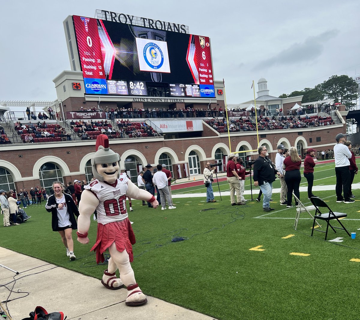 Congratulations to @TroyAthletics for the 10-9 win over the @ArmyWP_Football. Both teams played a great defensive game that kept us on the edge of our seat. #OneTROY
