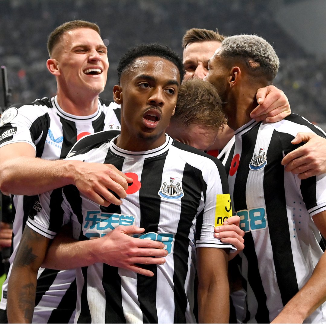 For the first time since 2001/02, <a href="/NUFC/">Newcastle United</a> will spend Christmas in the top three of the #PL table 🎄

#NEWCHE