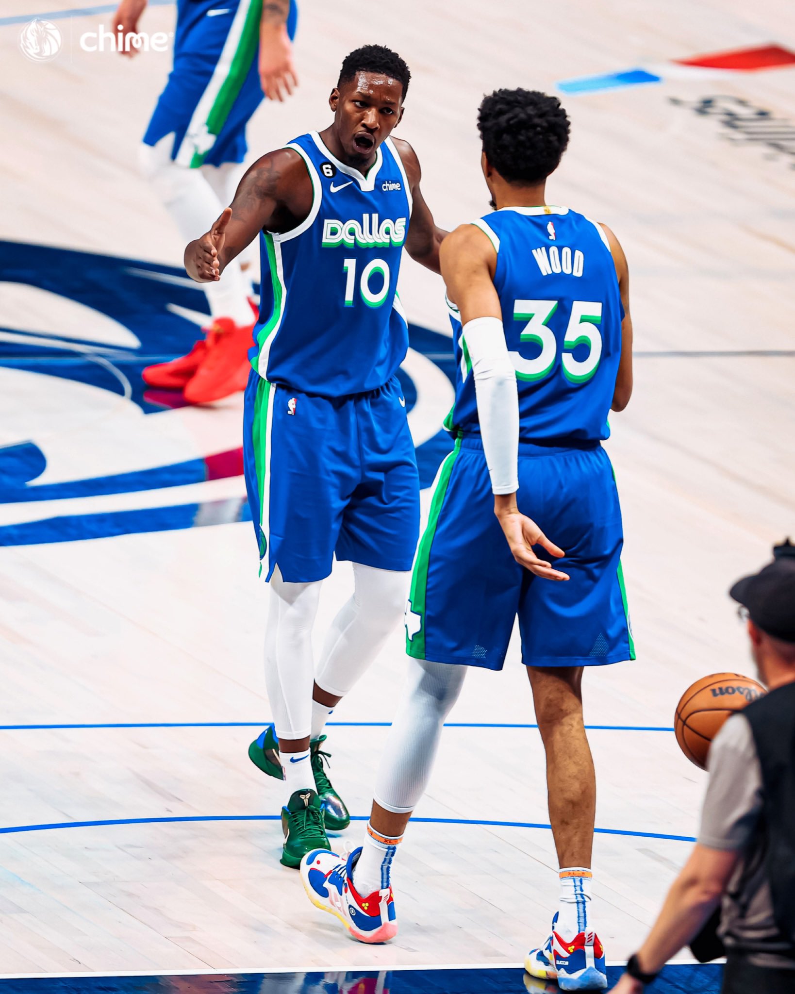 Dallas Mavericks on Twitter "Lookin’ 🔥 in the new 🧵s Chime 