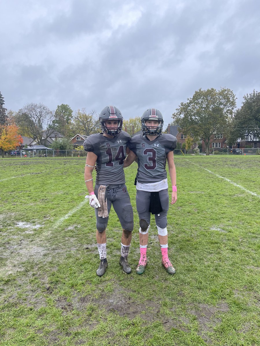 Chucky_Smith14's tweet photo. This hurts me so much to say but yesterday I played my final game of high school football. This was my 5th year at South and man what a journey it’s been. I have learned so much and am so incredibly grateful for my teammates, peers and coaches. South is truly something special! https://t.co/9ZUDkq7rMP