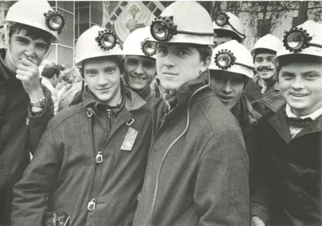 советские шахтеры. советские шахтёры в цвете. советские шахтеры. шахтеры и летчики. горняки ссср.