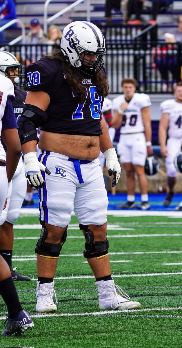 2 games, 100 rushing plays, 660yds with 3 herniated discs. Some dudes just built different.
#78 <a href="/HunterSauls15/">Hunter Sauls</a> <a href="/barton_fb/">BartonCollegeFB</a>