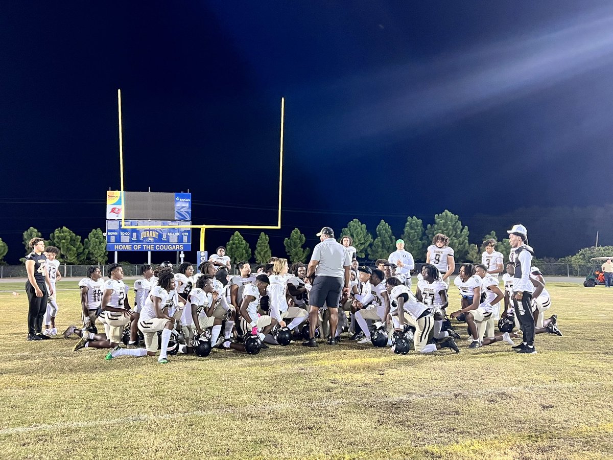 OcoeeKnights's tweet photo. Final Score: @OcoeeKnights 42 - Durant 27 #SaturdayKnightLights #ItsAllAboutTheO #TheOKShow @osvarsity @OrangeSportsOMG @MaxPreps https://t.co/Q8SGjobxxF