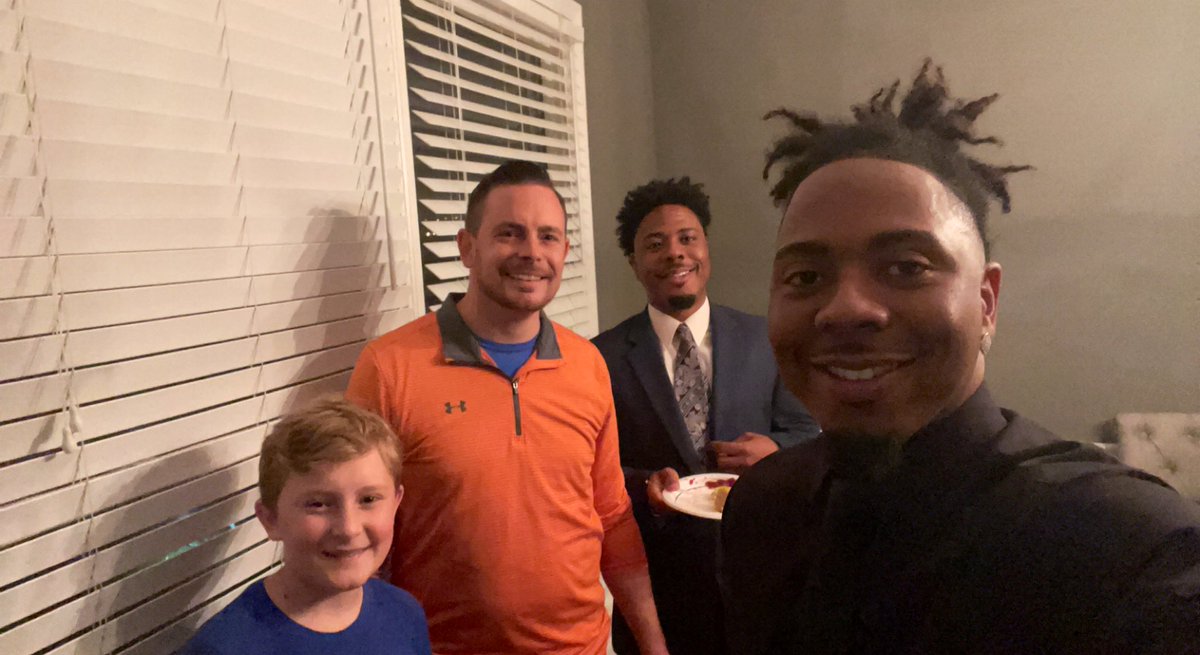 TwoTechsUp's tweet image. 