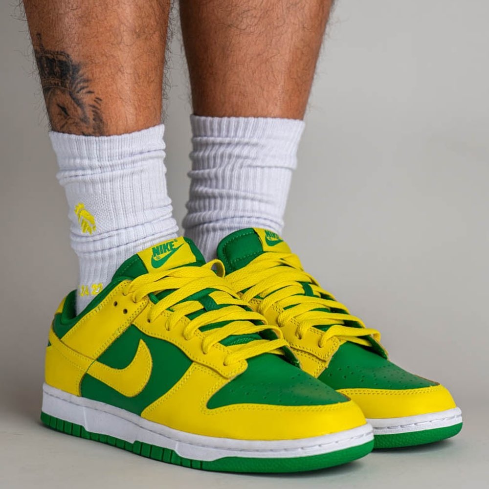 nike dunk brazil on feet
