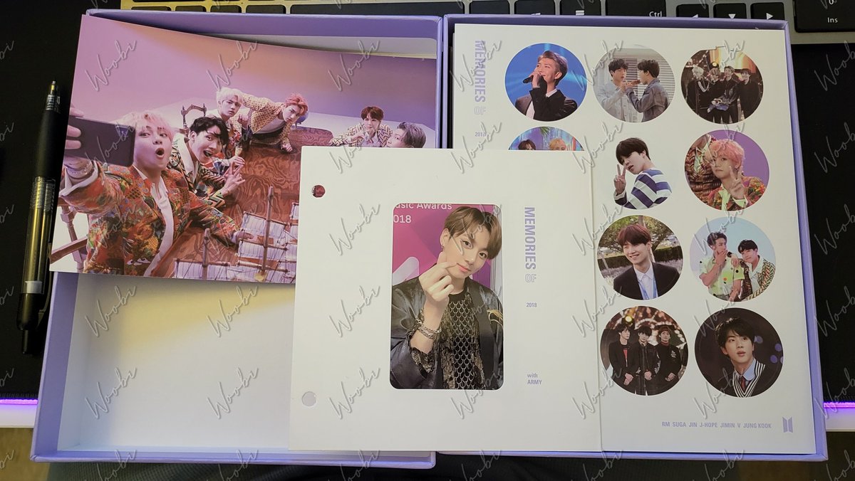 BaseLineWoo's tweet photo. Oooohhh!!! Look who I got in my sealed Memories of 2018 Bluray package!!! #JAYKAYHEY!!!
#BTSMERCHCOLLECTOR #BTSMERCHWARSPARTICIPANT (I really did dive head first to get this) π
π
π
https://t.co/D99azaaVhN