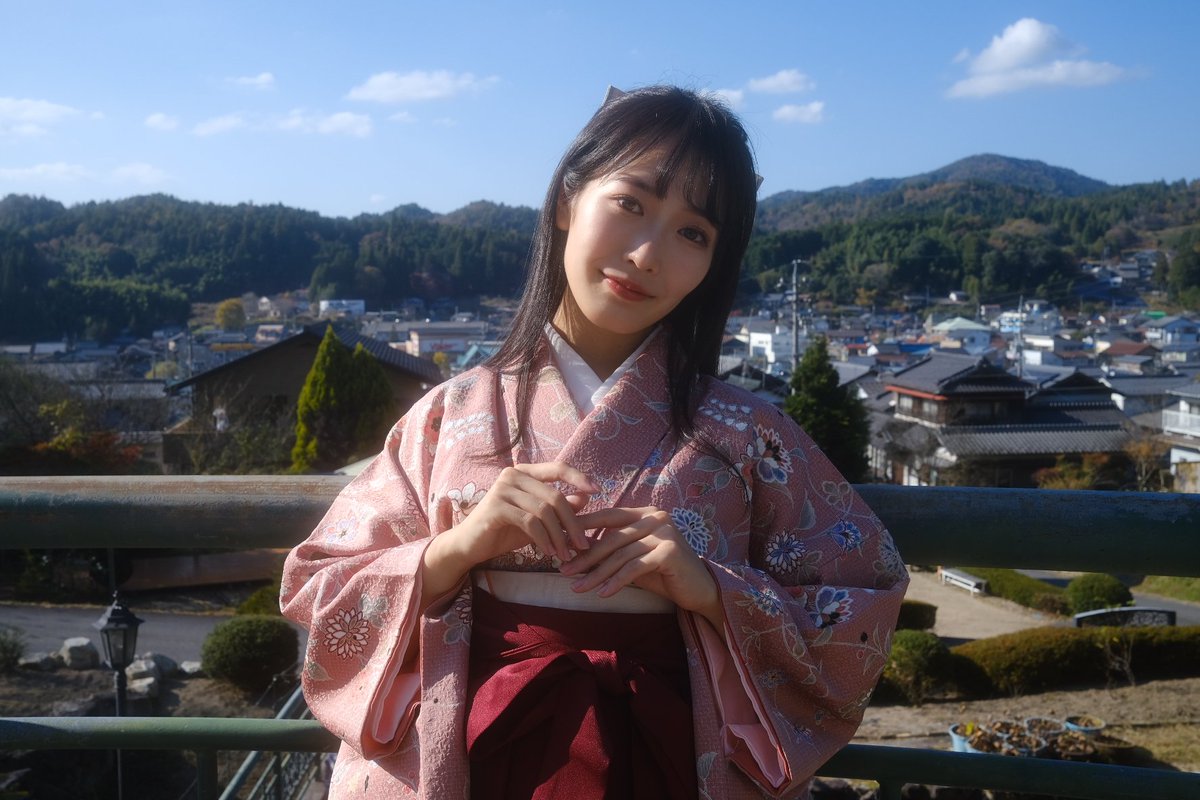 ISHIOO1's tweet photo. 人生(旅)の空から

まわり道でも　旅の終わりに
もう一度　君に会えたらいいね

#大正村フォトウオーク
#mer撮影会
#PLANET撮影会 
#ポートレート
#木漏れ日
#7R3
#100V
#zeiss135batis 
#BlackMYST https://t.co/I7OAotQIle